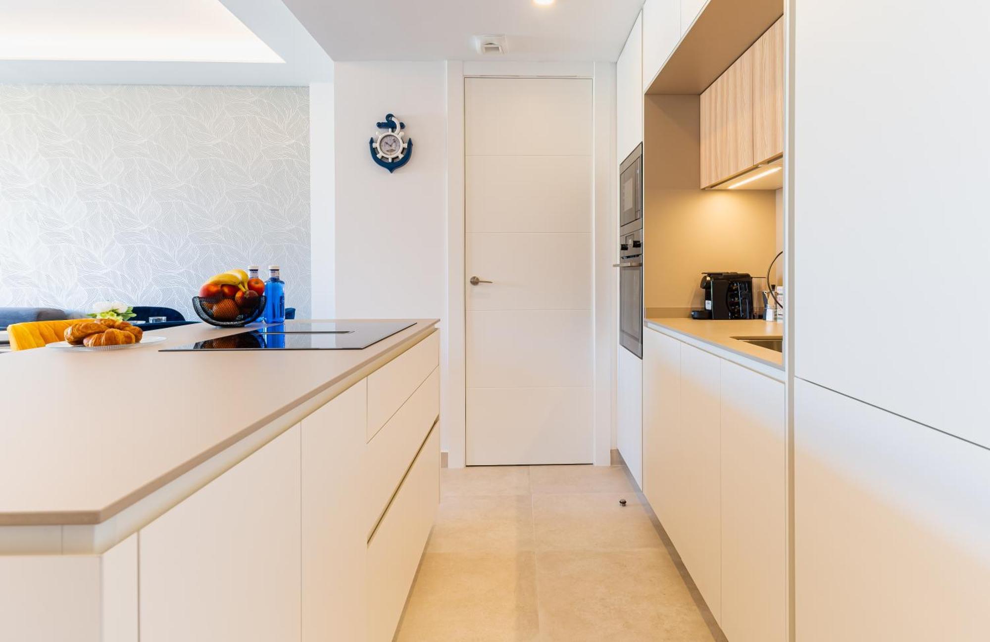 Apartment Jade Luxury In A Brand New Exclusive Complex With Mountain And Seaview, 100 Metres From Beach, Free Private Parking *