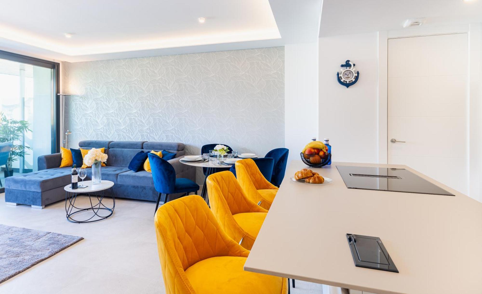 Jade Luxury In A Brand New Exclusive Complex With Mountain And Seaview, 100 Metres From Beach, Free Private Parking * Fuengirola