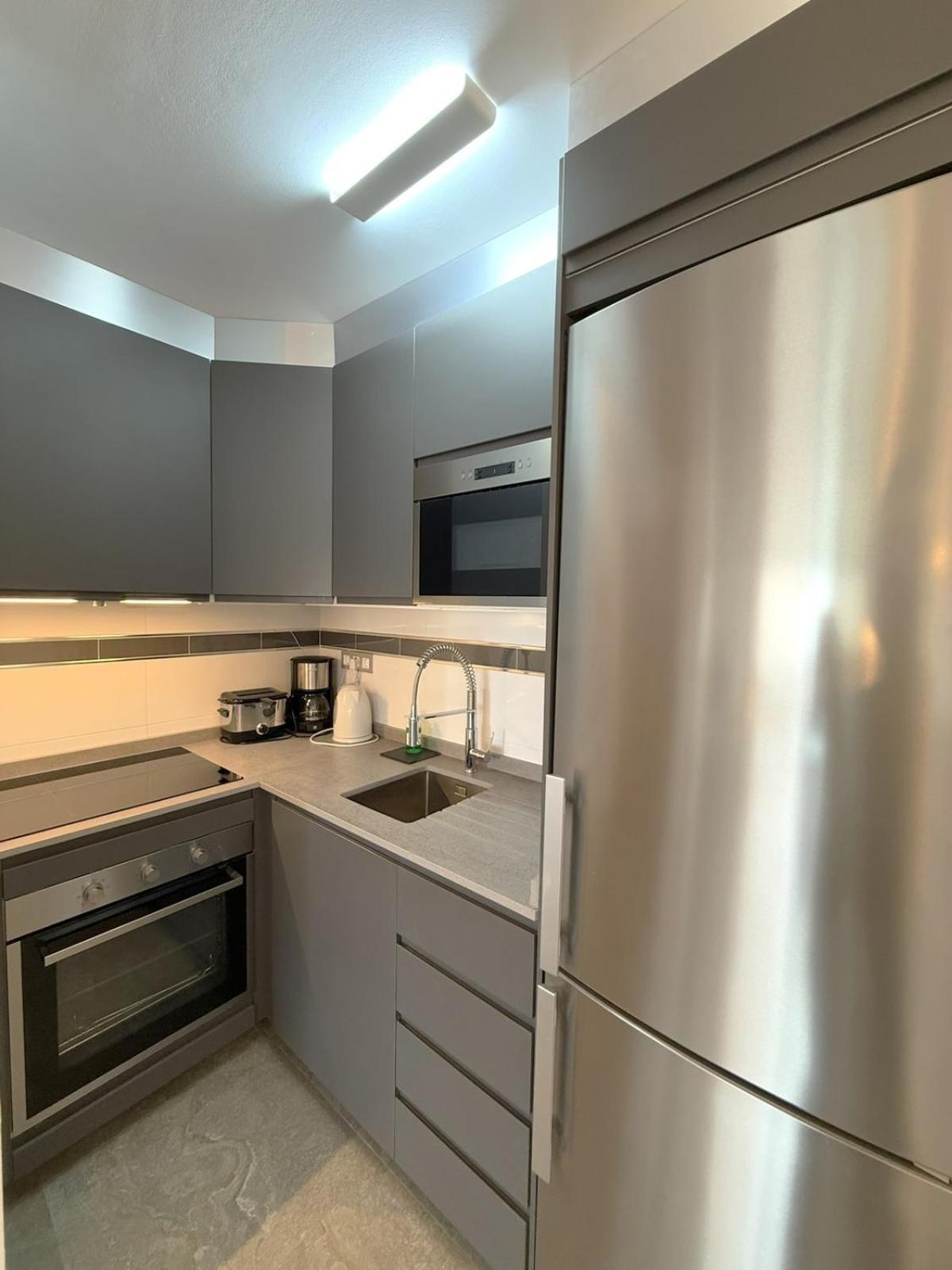 Apartment Modern & Sunny *