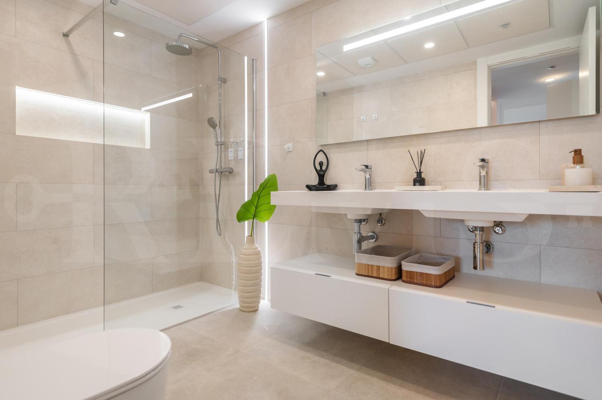 Apartamento Coastside With Balcony And Parking By Rems Fuengirola