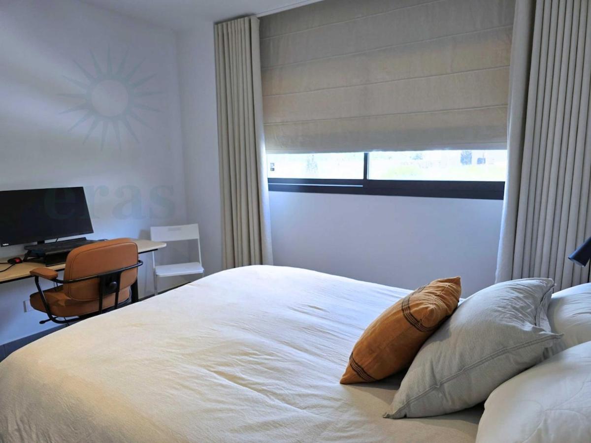 Luxury, Ocean View, Pool, Gym & Club *