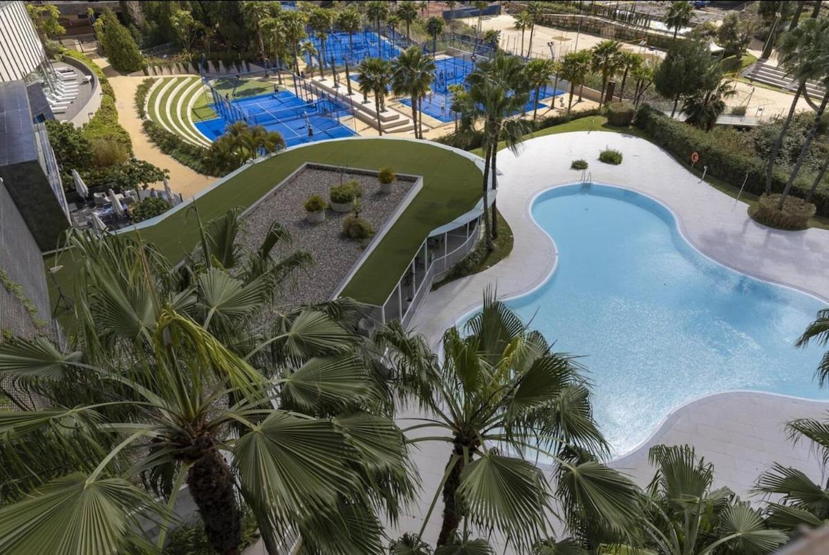 Apartment Luxury, Ocean View, Pool, Gym & Club *