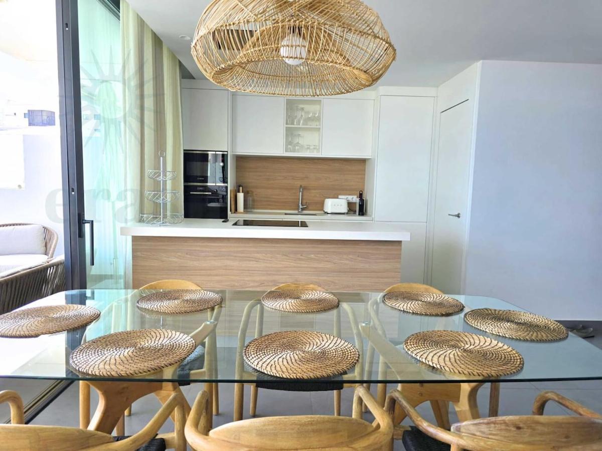 Luxury, Ocean View, Pool, Gym & Club Apartment Fuengirola