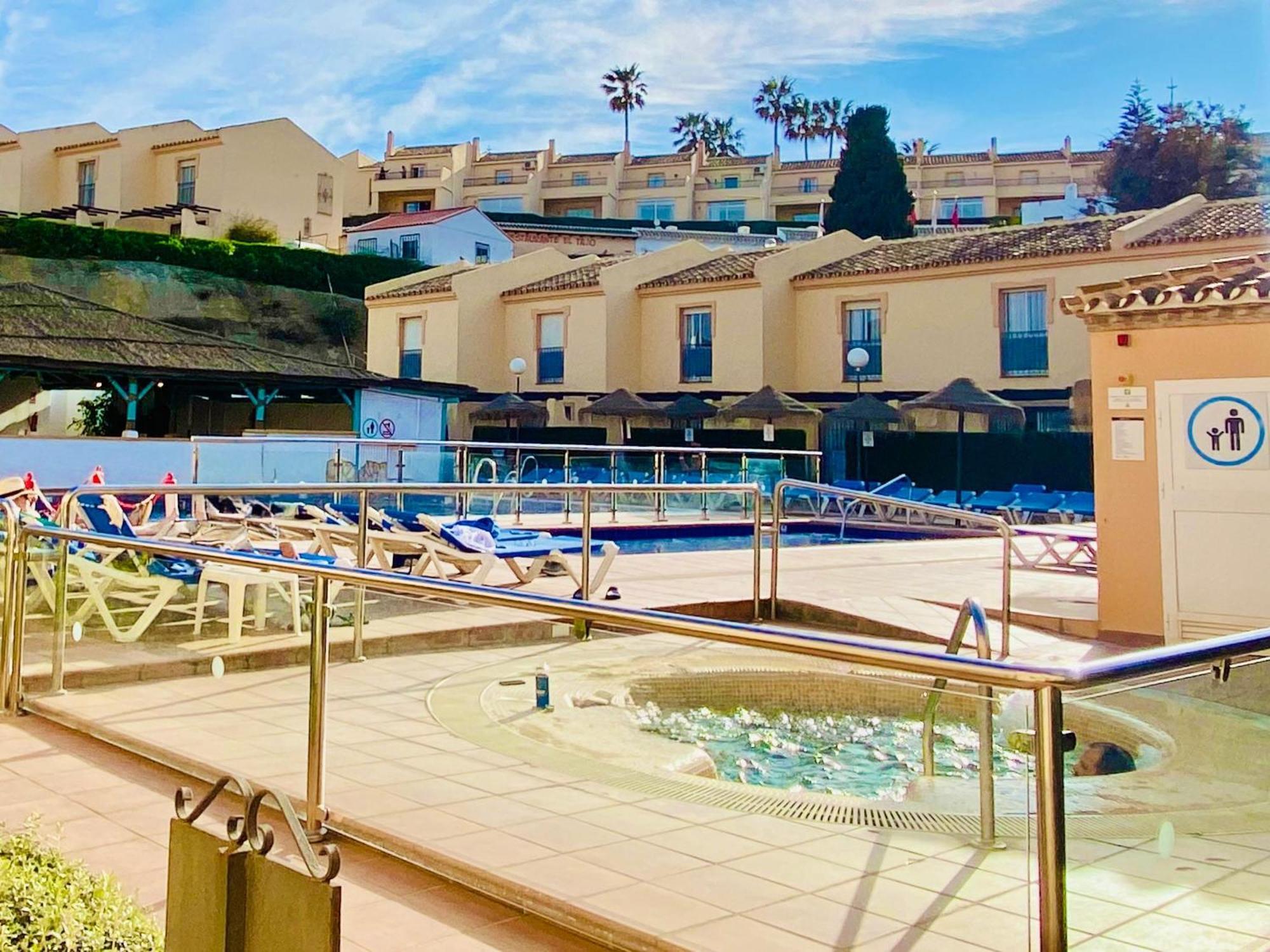 Marina I Relax With Ocean Views, Pools, 250m To The Sea Apartment