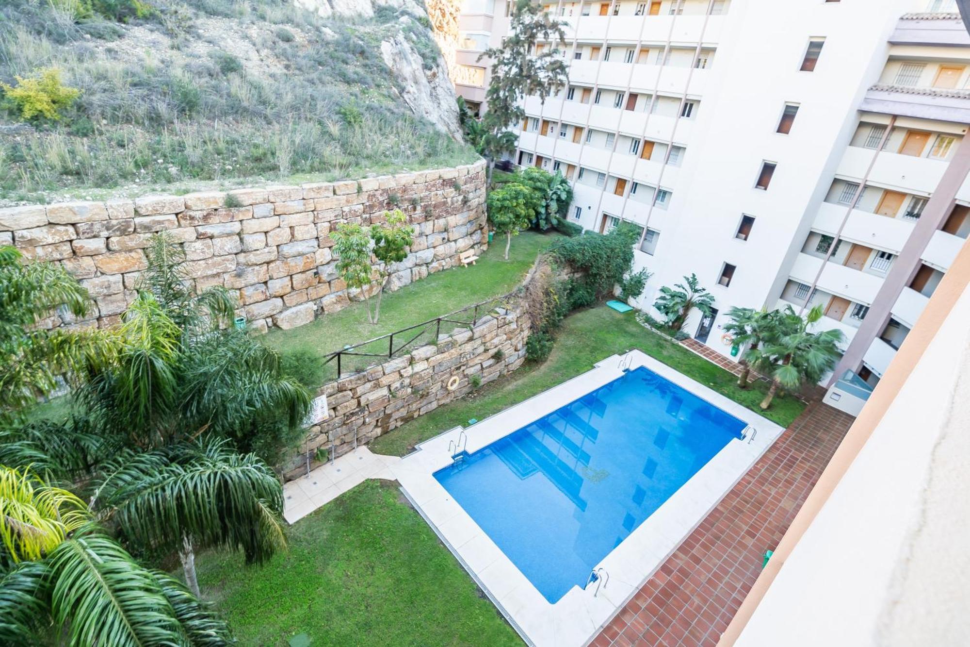 Con Amplia Terraza En Fuengirola