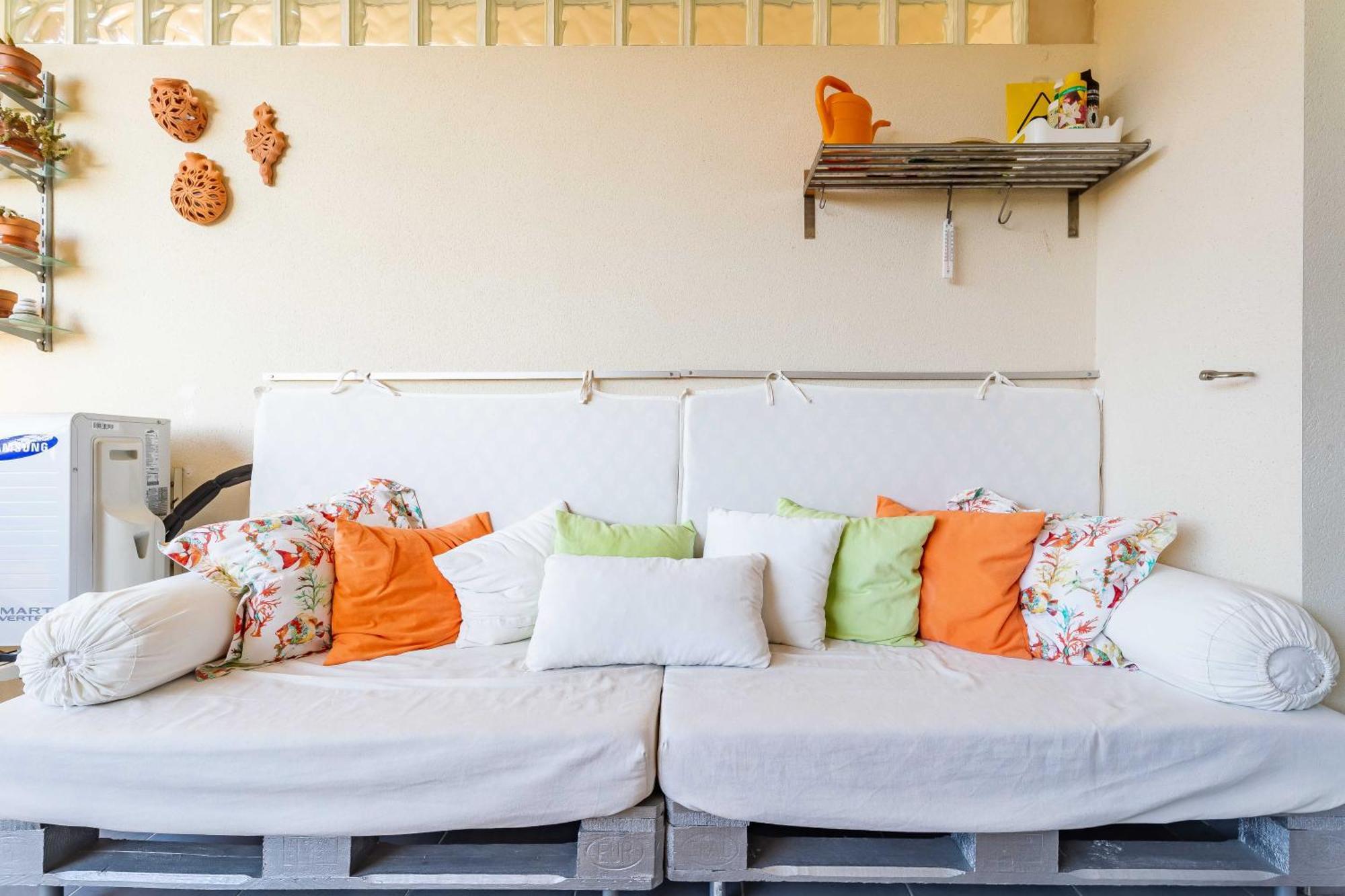 Apartment Con Amplia Terraza En *