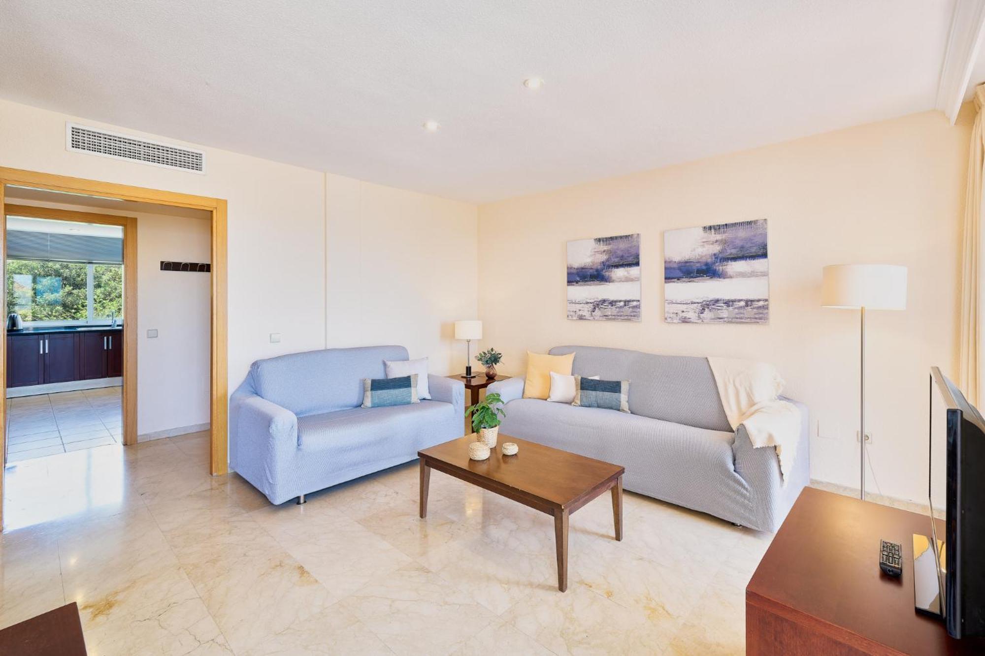 Apartment Marina I Relax With Ocean Views, Pools, 250m To The Sea Fuengirola
