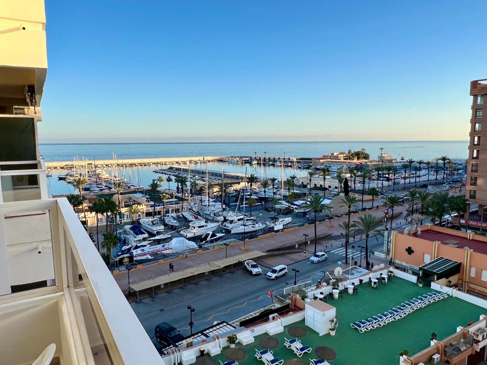 Pyr And Pool Iii Fuengirola