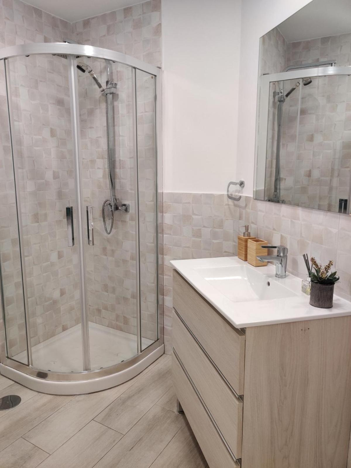 Apartment Bright And Lovely -