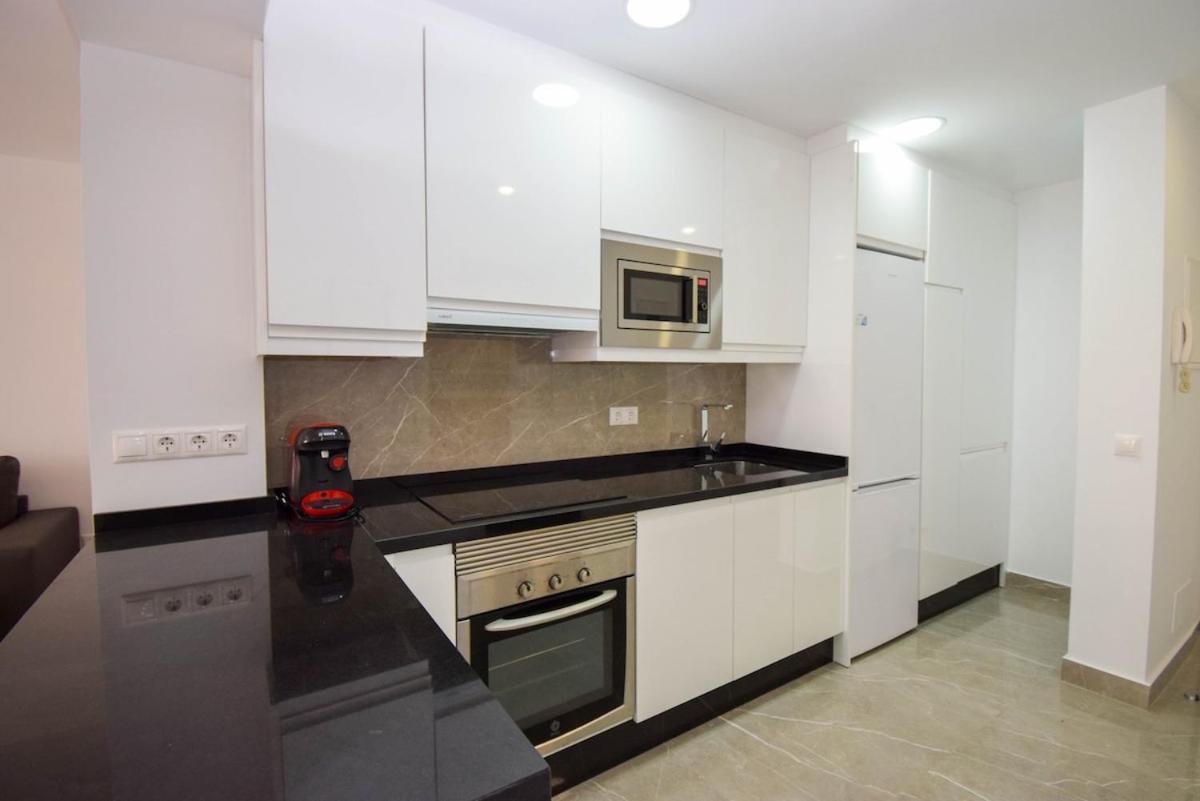 Ref 302 Front In Popular Riverina Fuengirola