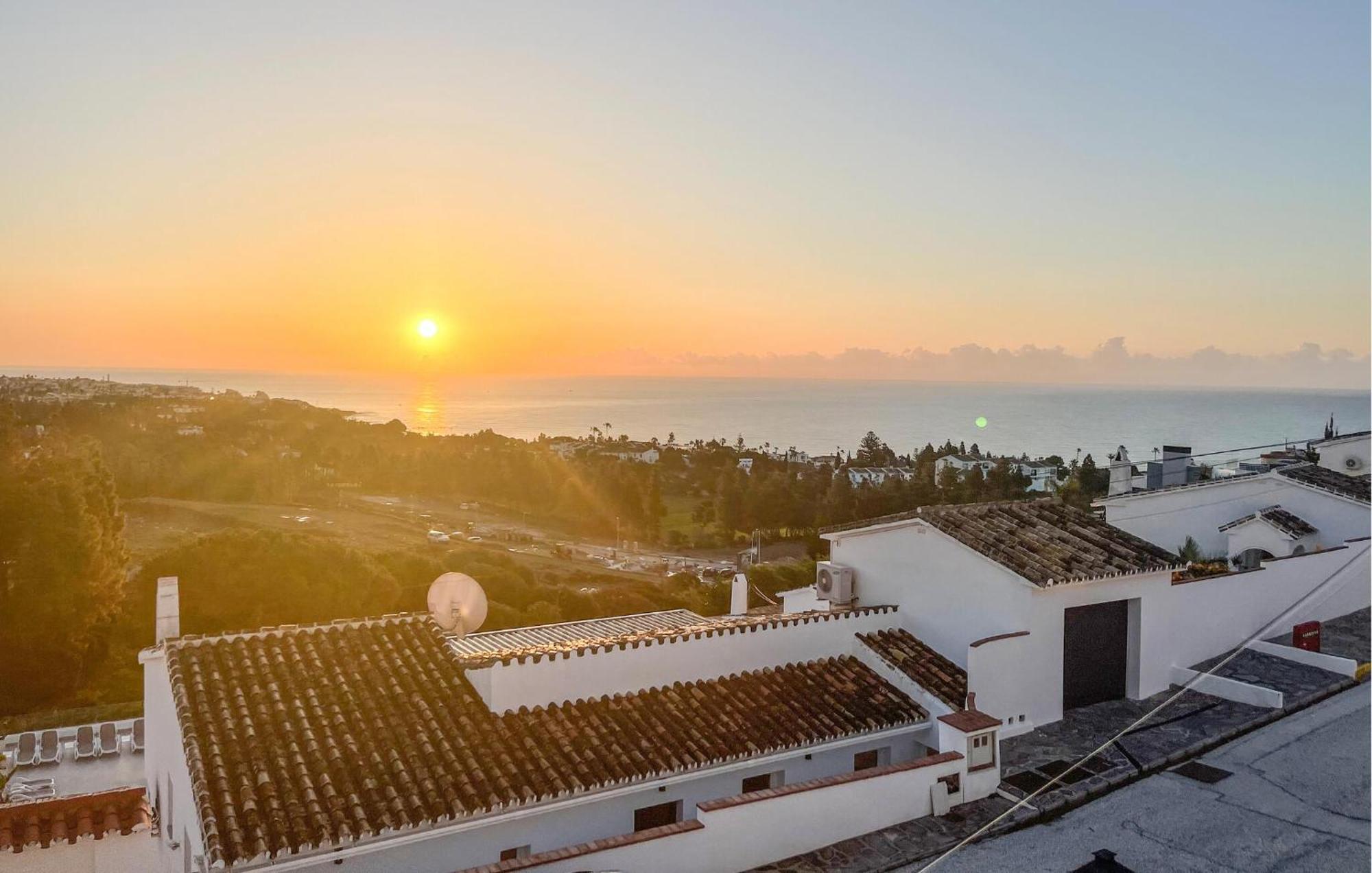 7 Bedroom Beautiful In Lagunas De Mijas Fuengirola