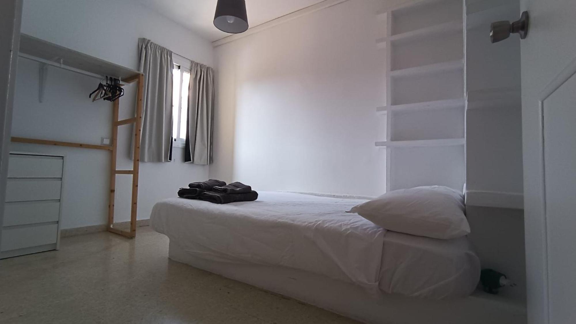Excellent Choice, 150 Qm, Air-Conditioning, 1-8 Guests, Beach, Families, Pool Fuengirola