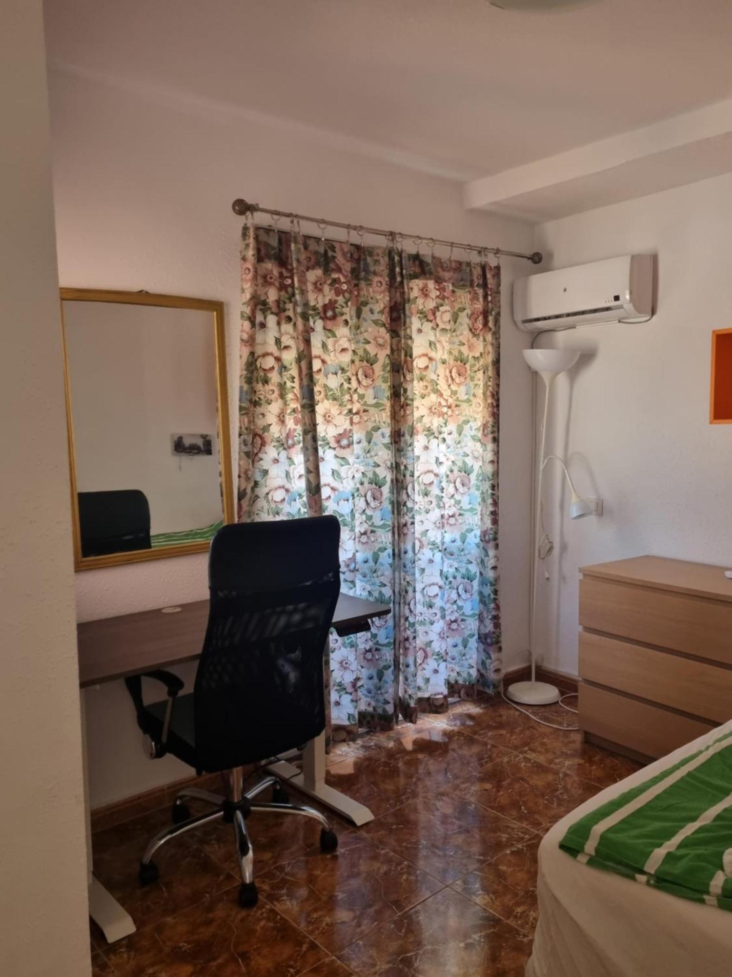 Hostel Cozy, Comfotable Fuengirola