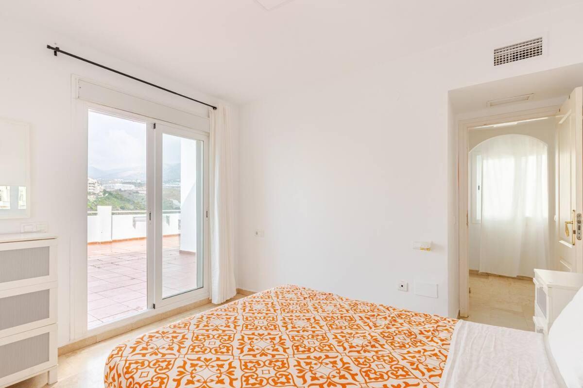 Panoramic Heights Penthouse *