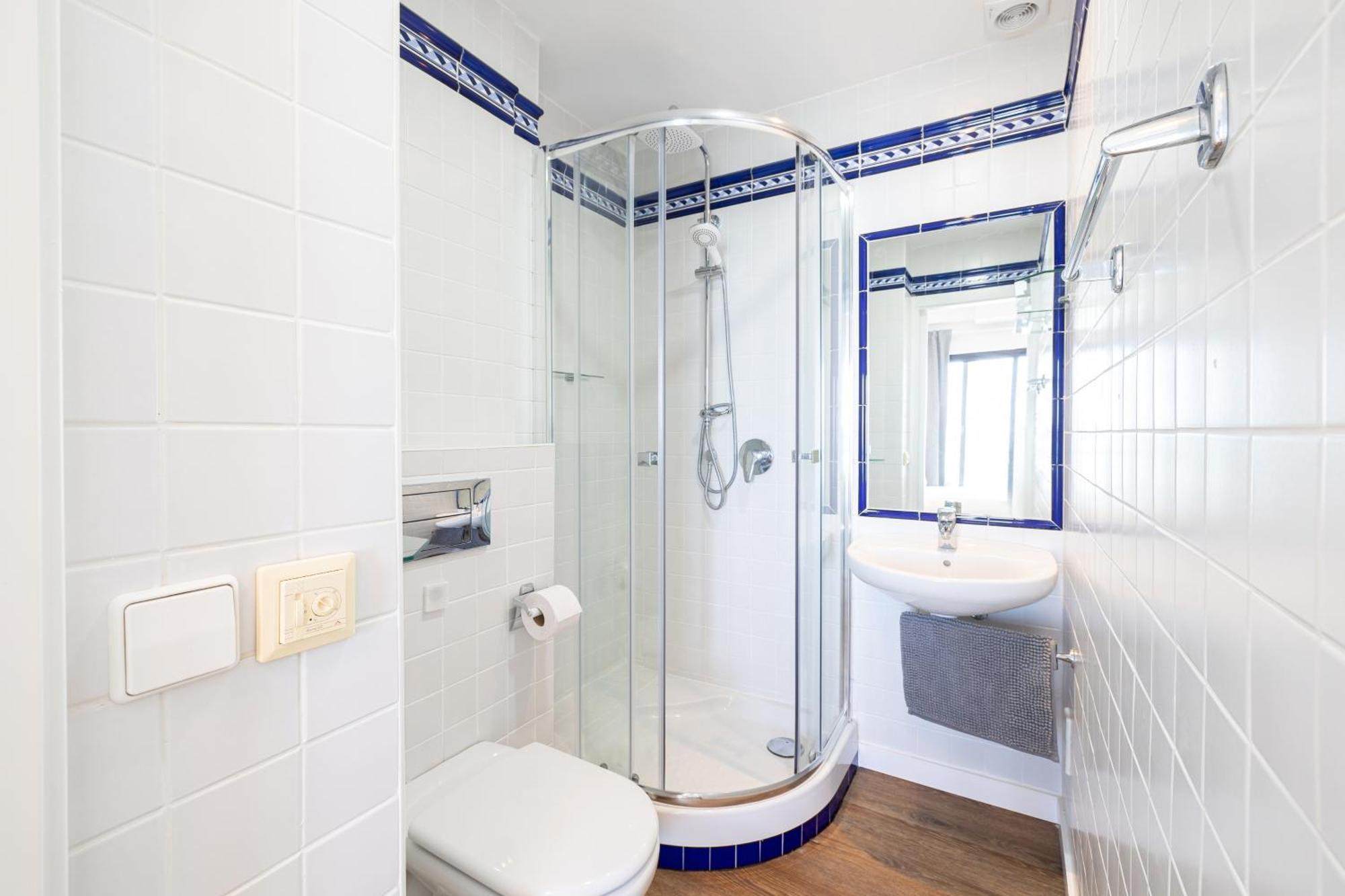 Ensuite Mediterranean Sea Front Ii Apartment