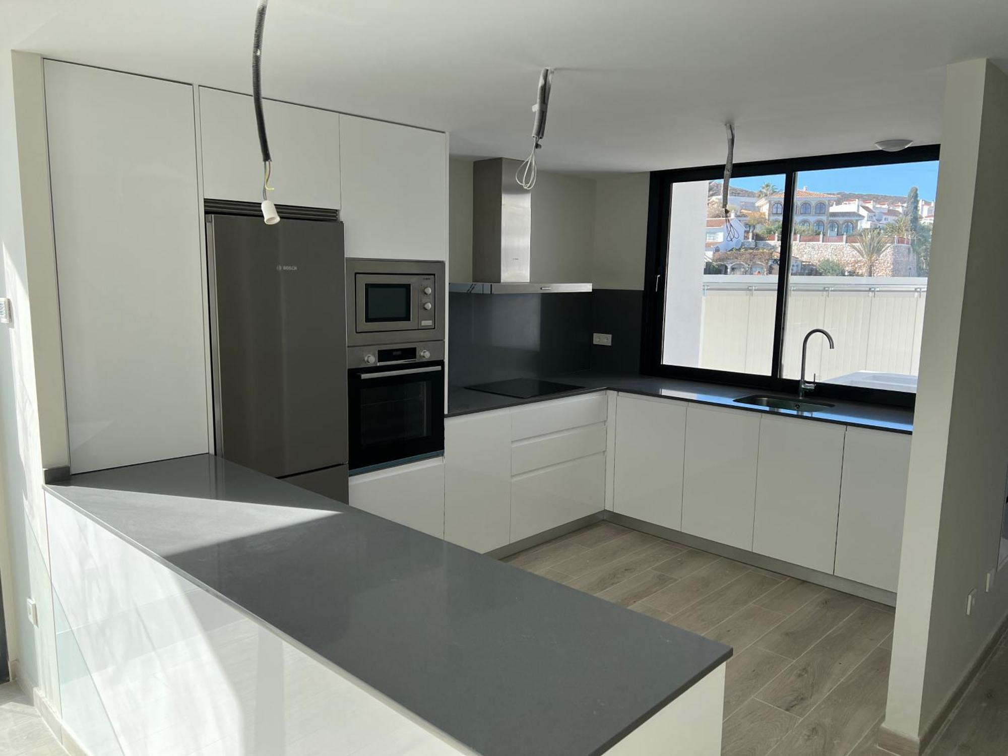 House Close To With Shared Pool Holiday home