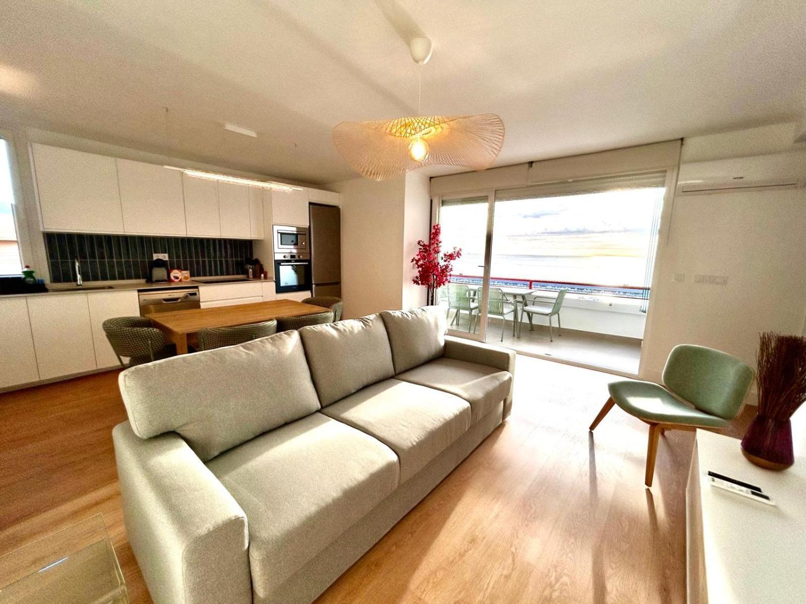 Skymar Palmeras 2 Bedrooms & Pool By 10tosea Apartment