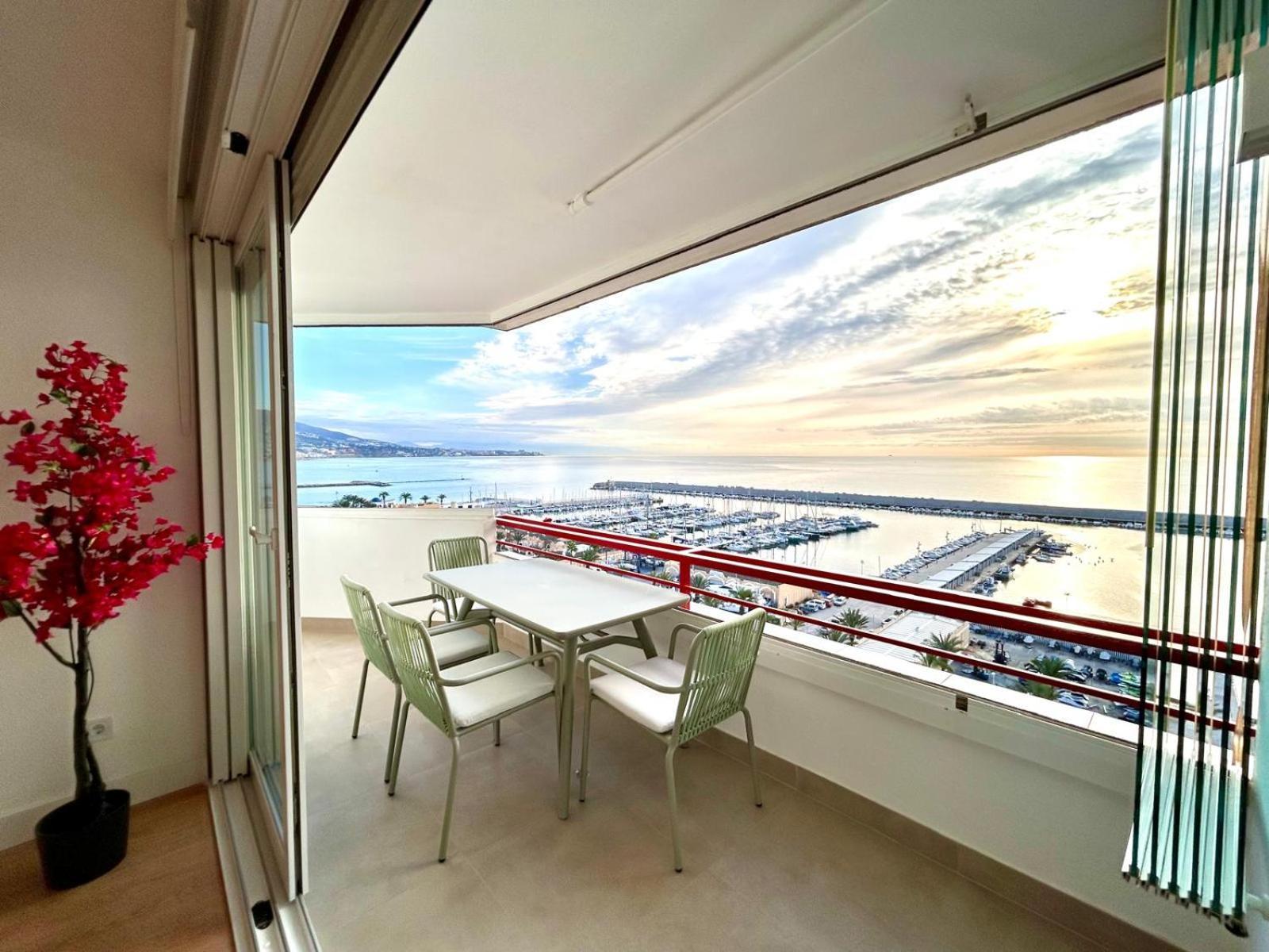 Skymar Palmeras 2 Bedrooms & Pool By 10tosea Apartment *