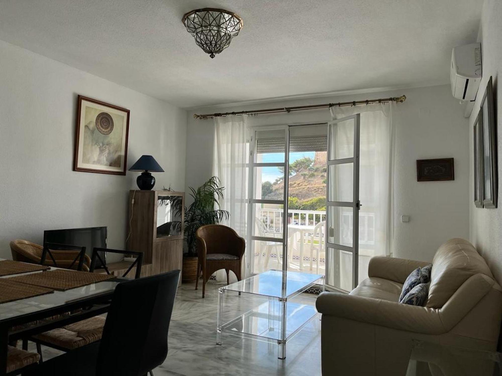 Bright And With Incredible Views In Beachfront * Fuengirola