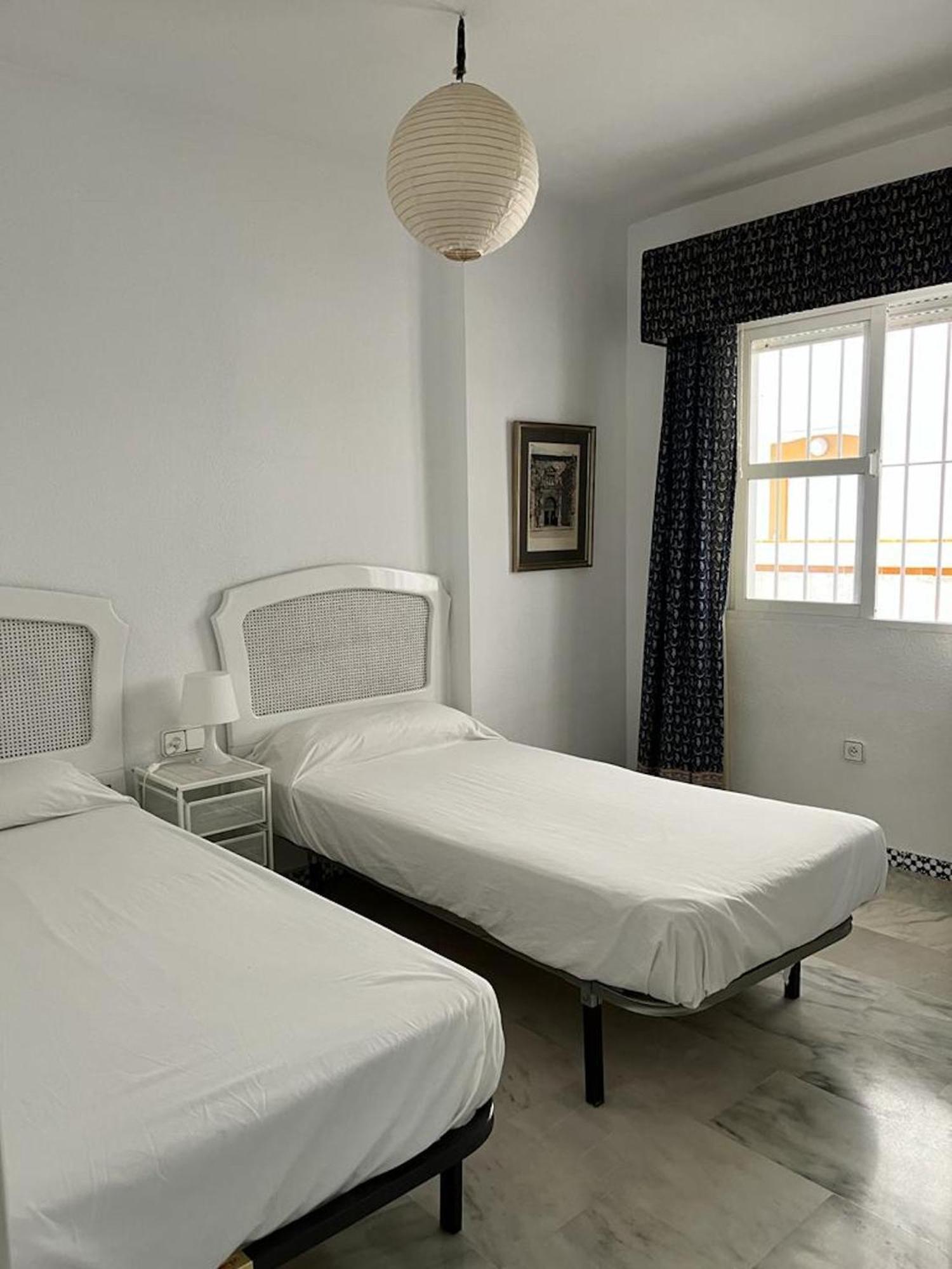 Bright And With Incredible Views In Beachfront Appartement