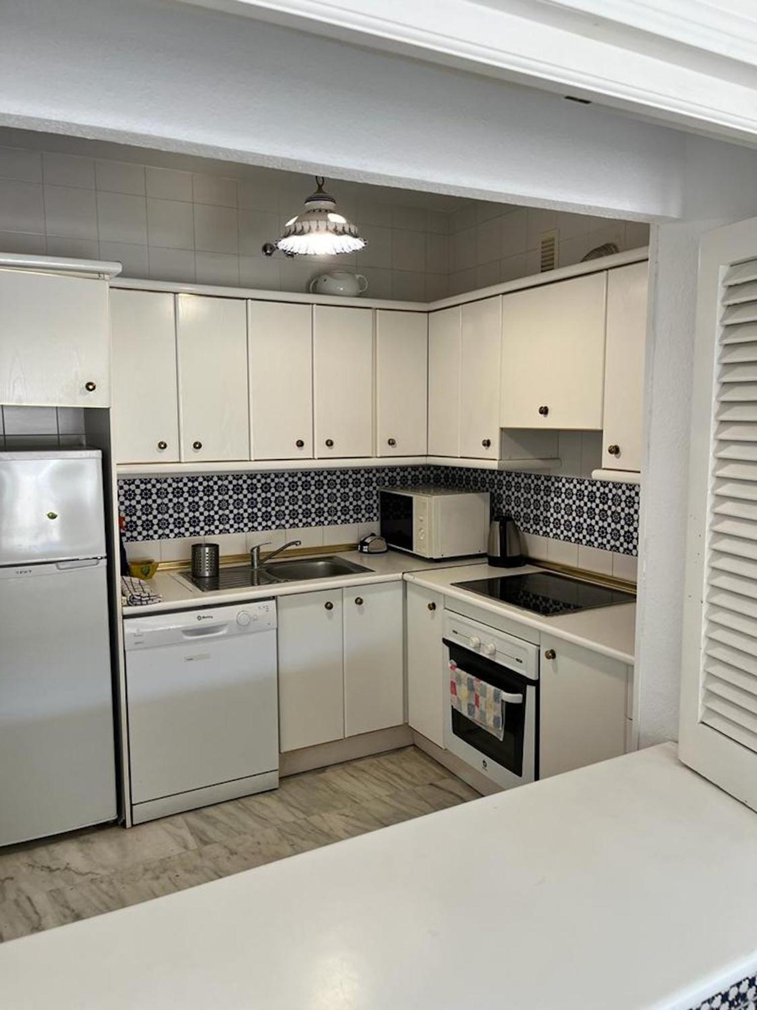 Bright And With Incredible Views In Beachfront *