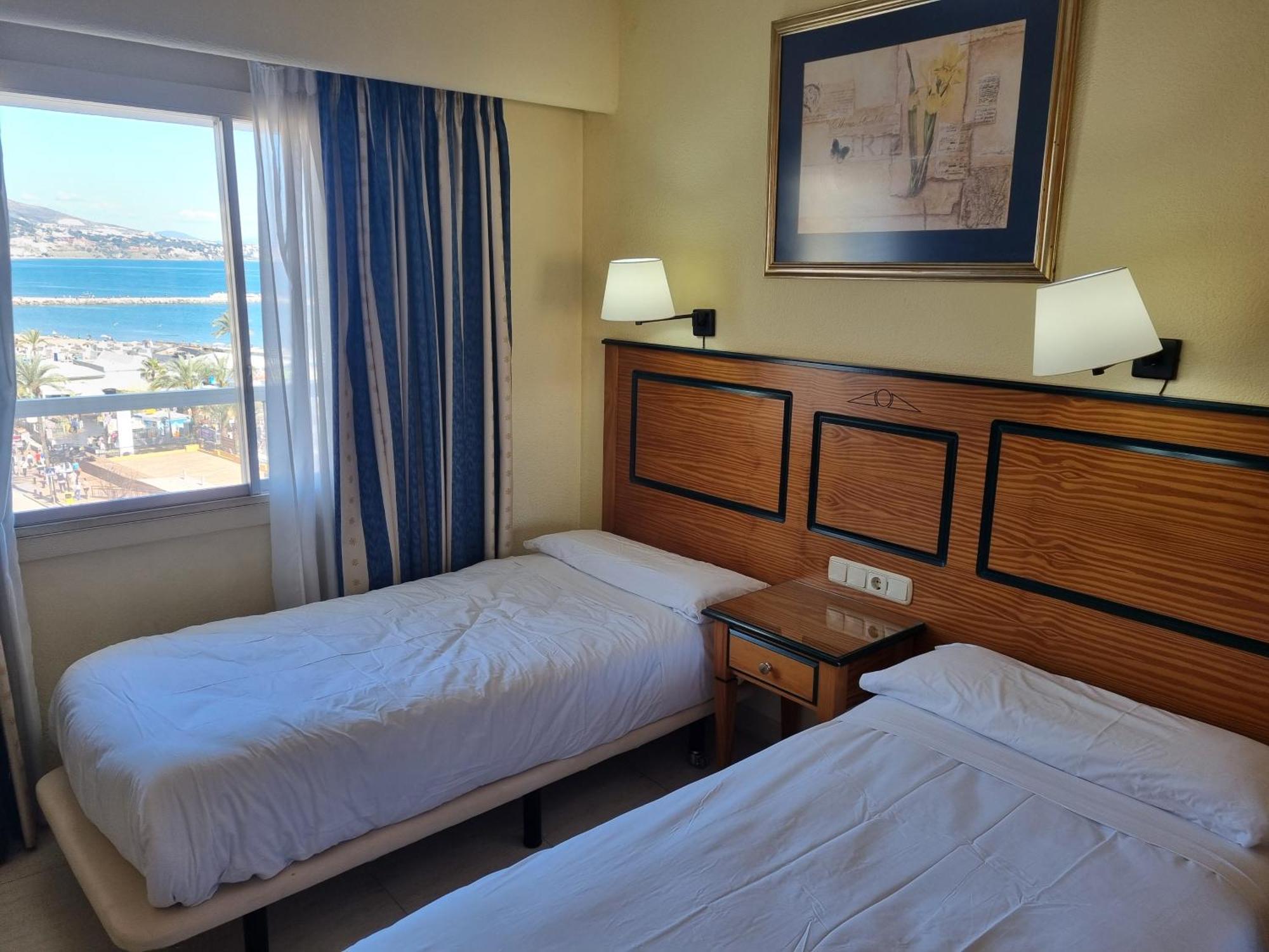 Pyr Beachfront And Pool 2bd Apartment