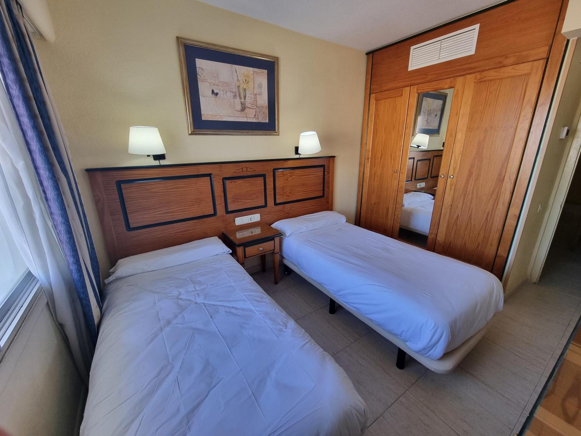 Pyr Beachfront And Pool 2bd Apartment Fuengirola