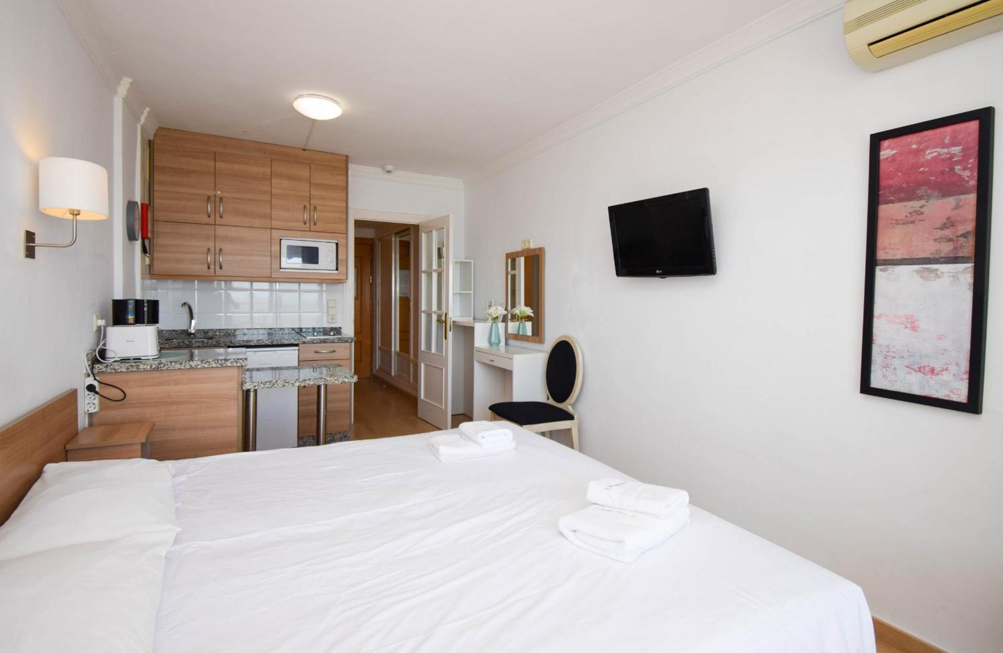 Apartment Ref 275 *