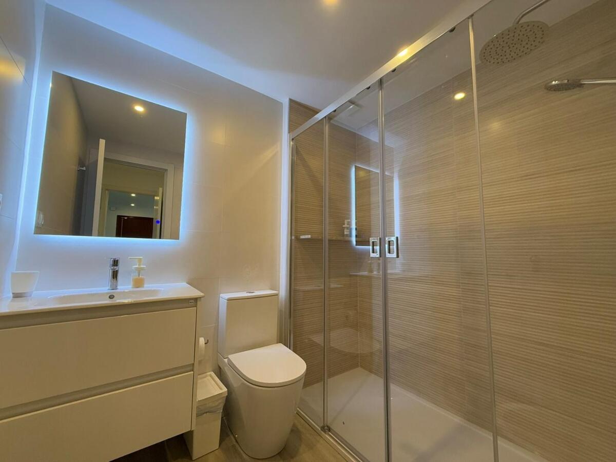 Apartment Stylish & Sunny With Pool