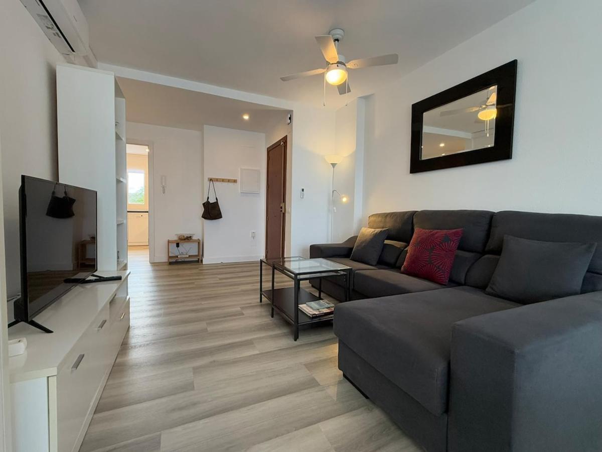 Apartment Stylish & Sunny With Pool