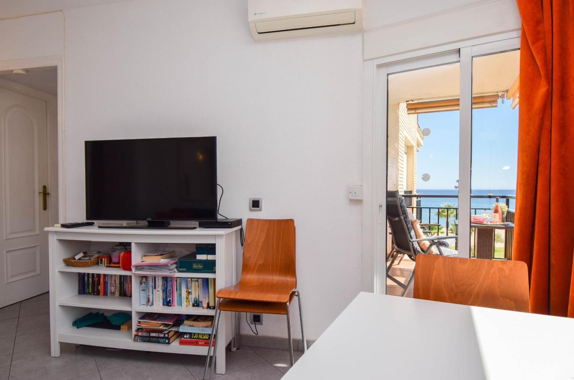Ref 228 De 1 Con Vistas Al Mar En Primera Linea De Playa En Boliches