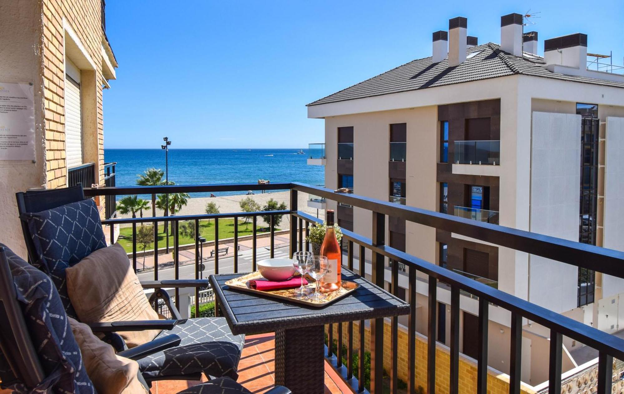 Ref 228 De 1 Con Vistas Al Mar En Primera Linea De Playa En Boliches *