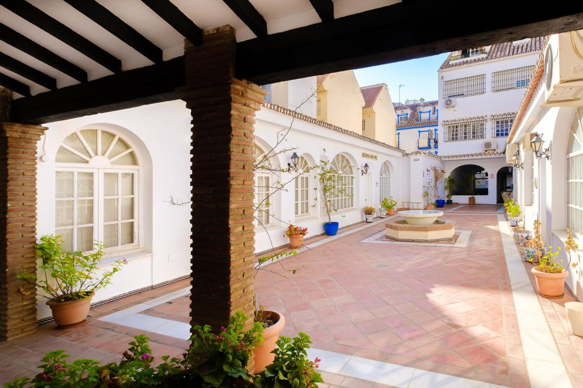 Patio Andaluz A 100 Metros De La Playa Fuengirola