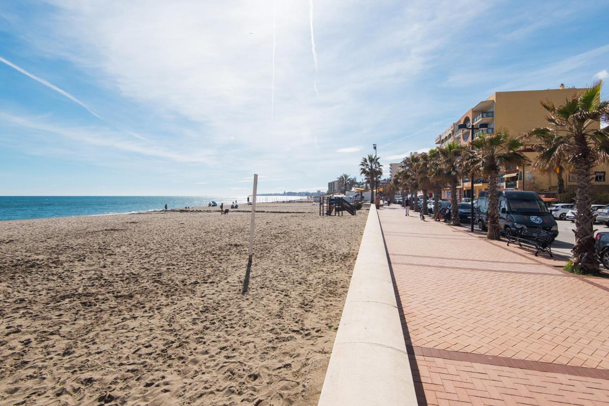 Madeinterranean Beach- Higueron Front Line Apartment