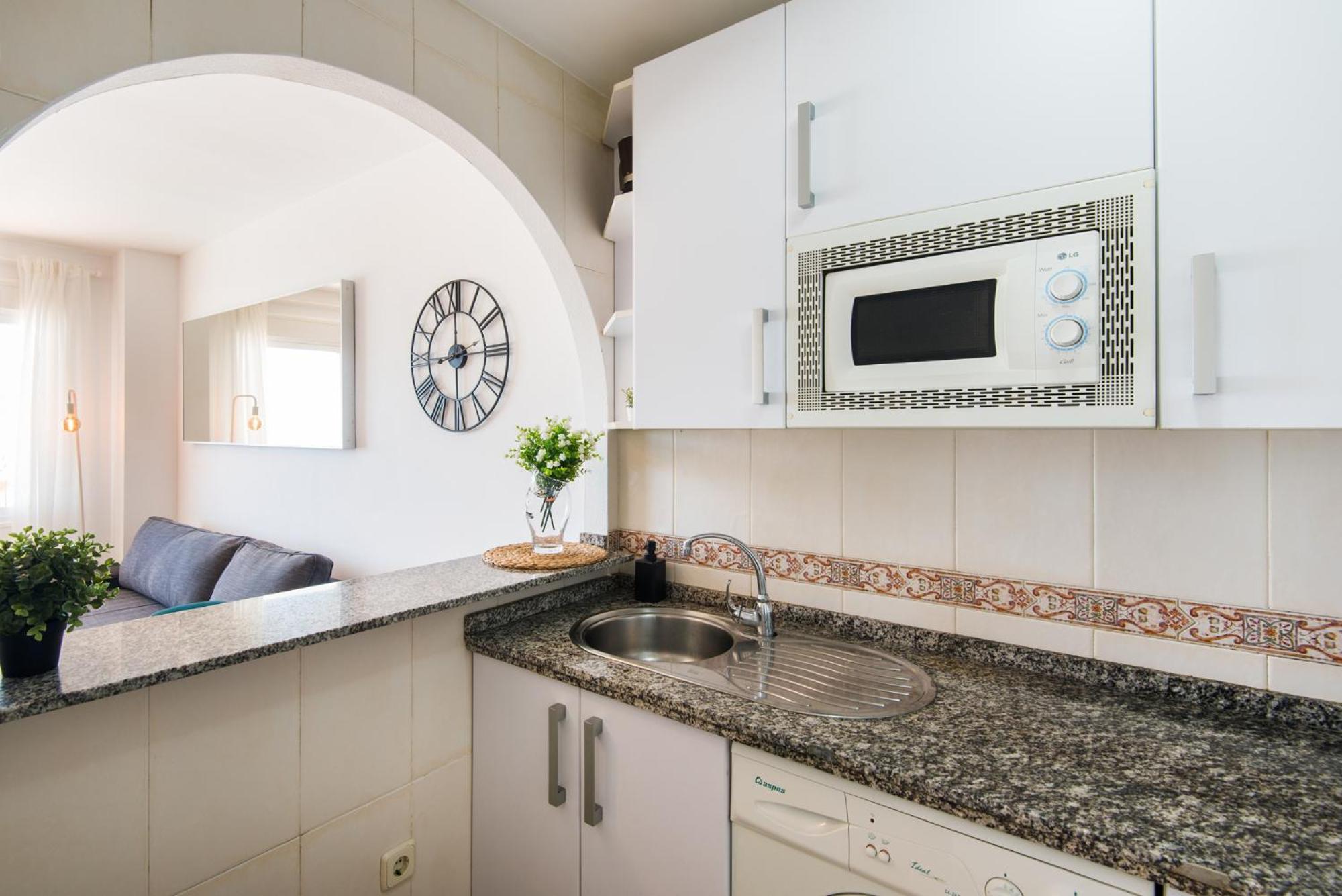 Apartment Madeinterranean Beach- Higueron Front Line Fuengirola