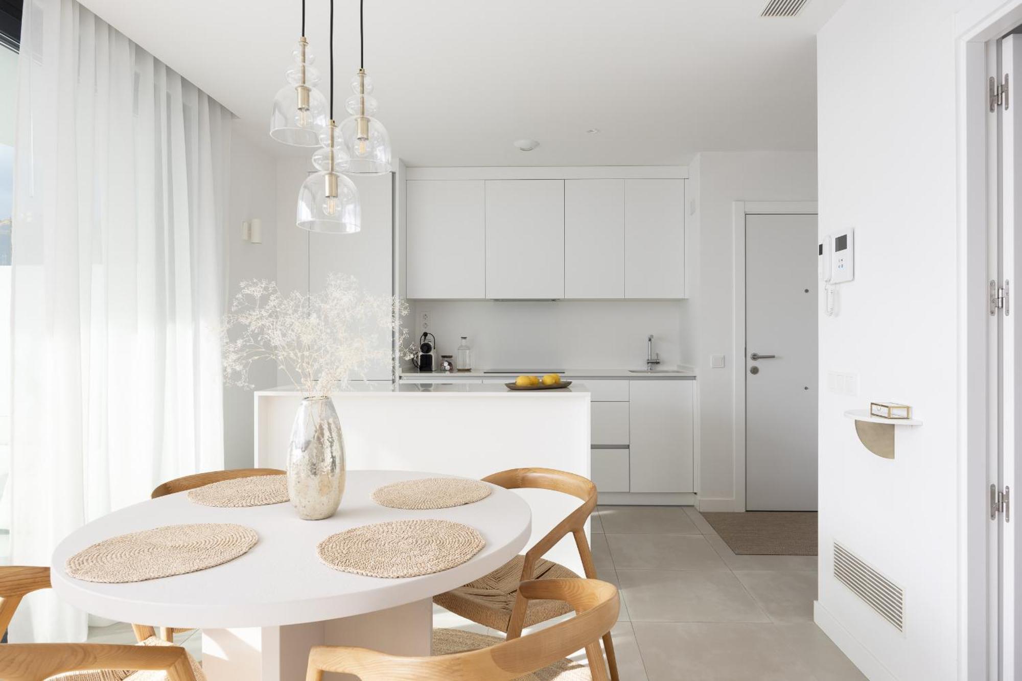 Stylish Luxury With Terrace In Higueron Apartment *