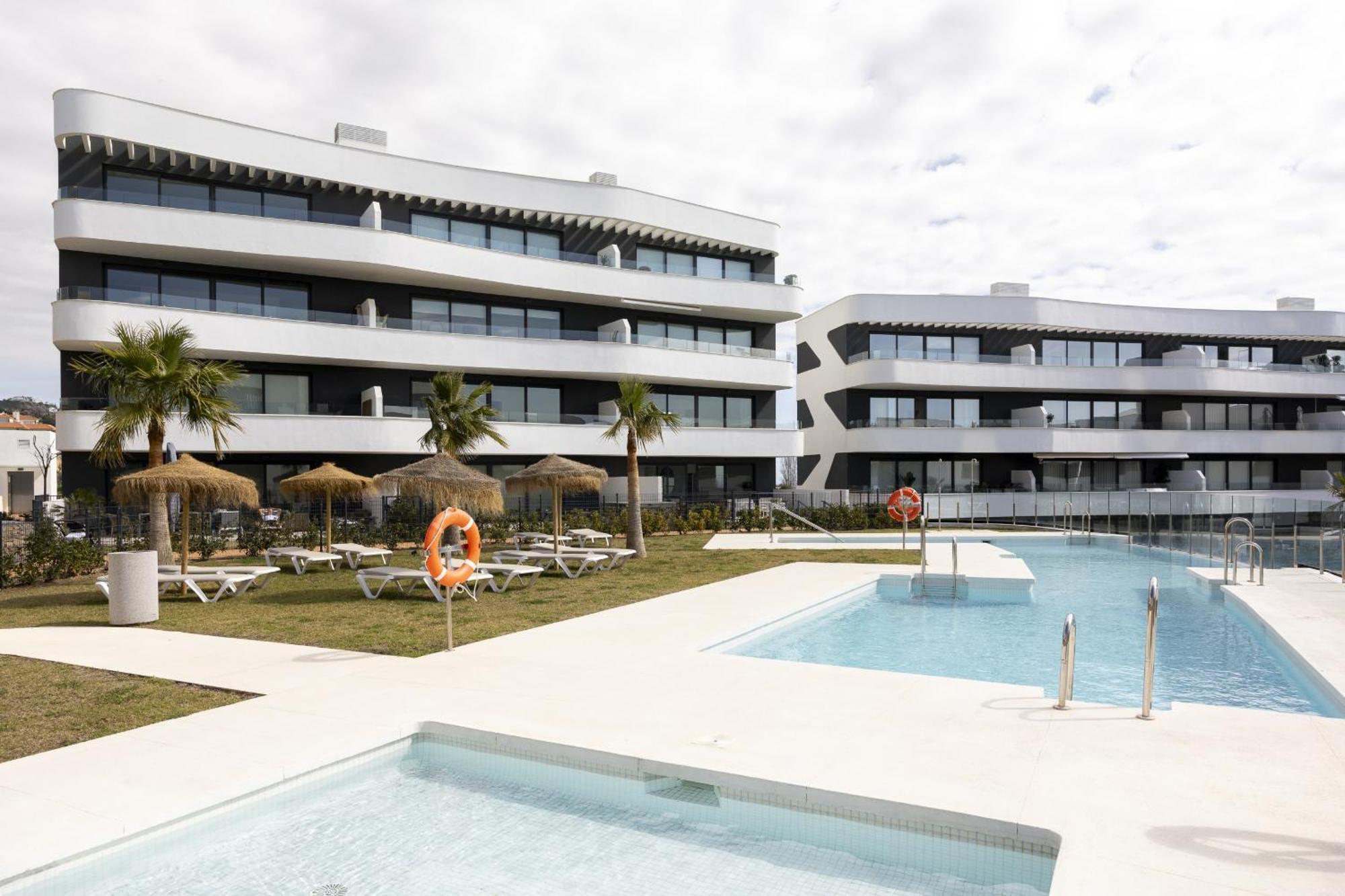 Stylish Luxury With Terrace In Higueron Appartement *
