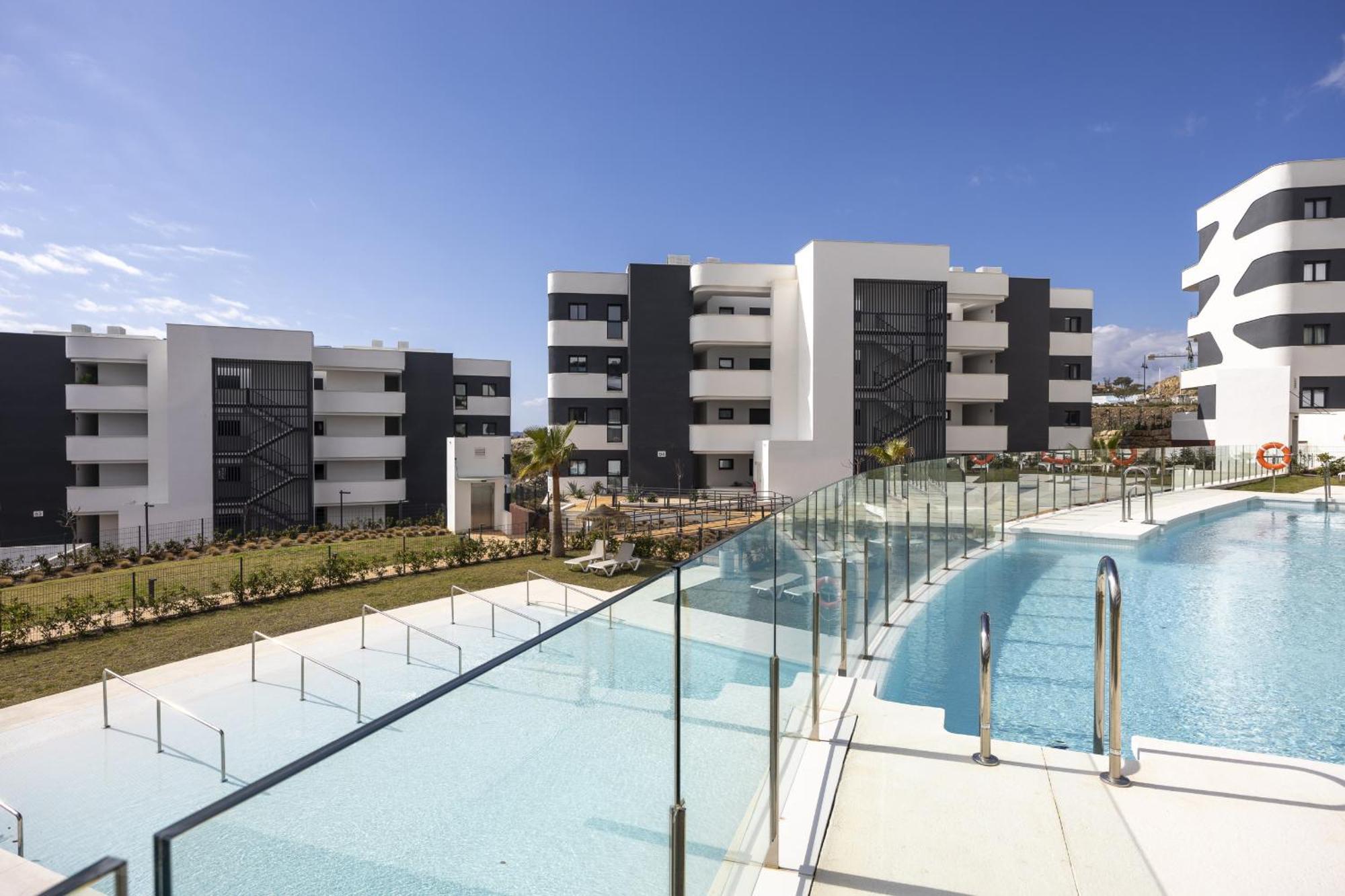 Stylish Luxury With Terrace In Higueron Fuengirola