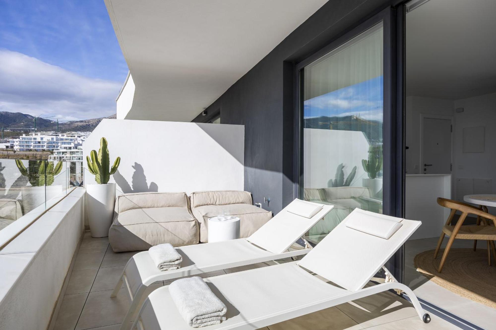 Appartement Stylish Luxury With Terrace In Higueron