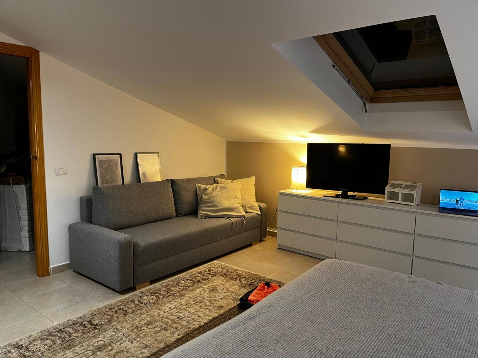 Spacious With 3 Bedrooms Apartment