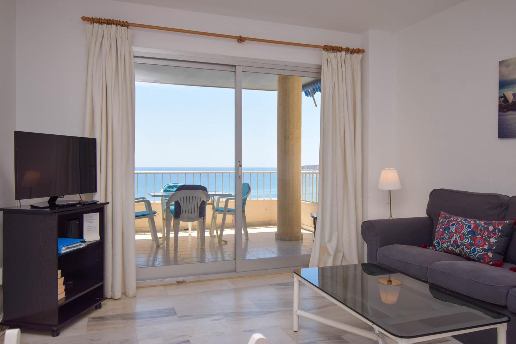 Apartment Ref 257 En Primera Linea De Playa Con Impresionantes Vistas Al Mediterraneo *