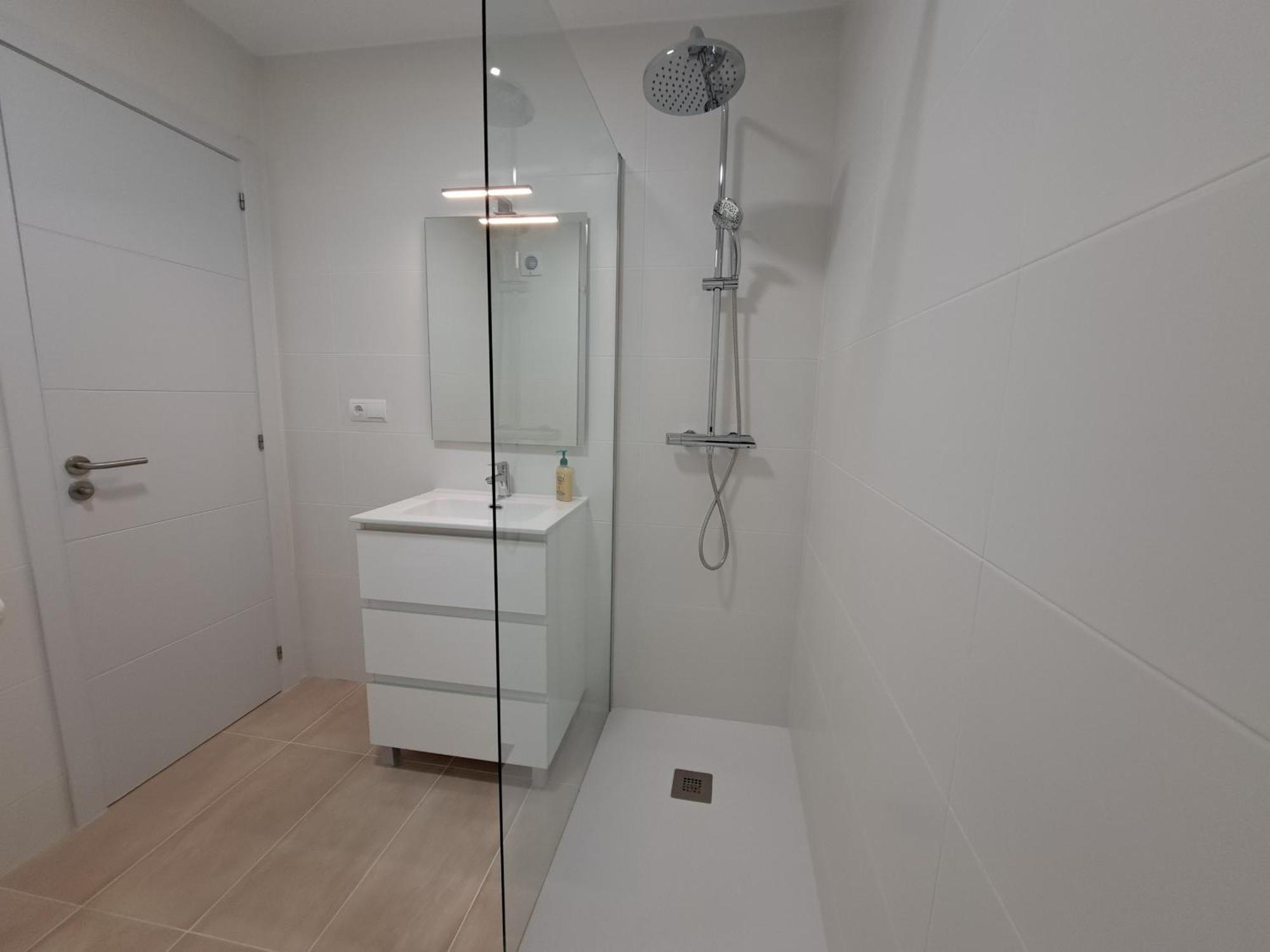 Apartment Ref 200 *