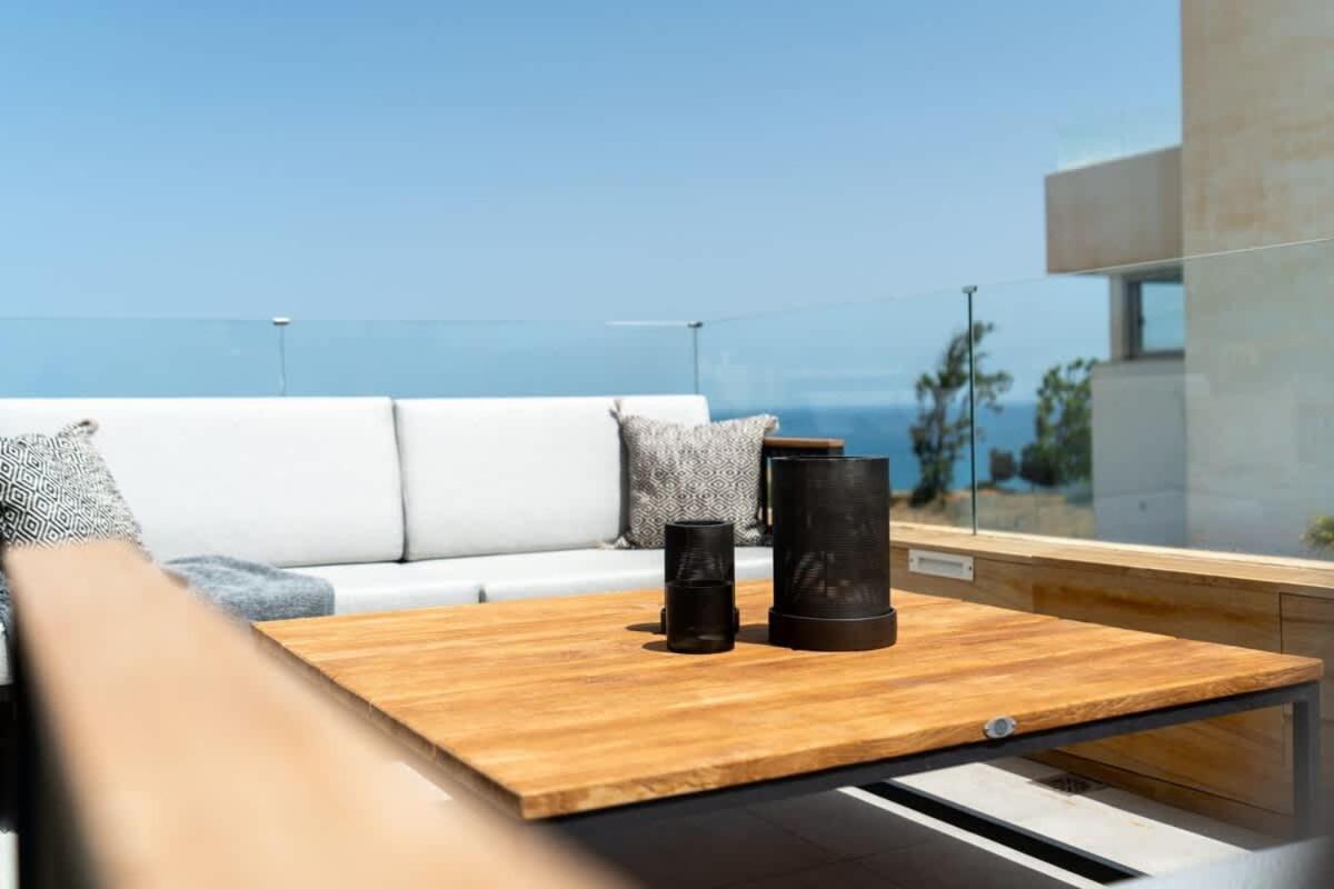 Palm - Incredible With 5 Rooms, Amazing Sea View And Private Pool Villa Fuengirola