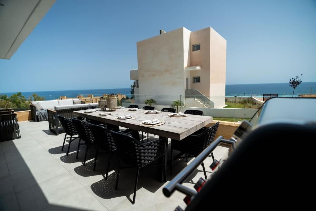 Villa Palm - Incredible With 5 Rooms, Amazing Sea View And Private Pool *