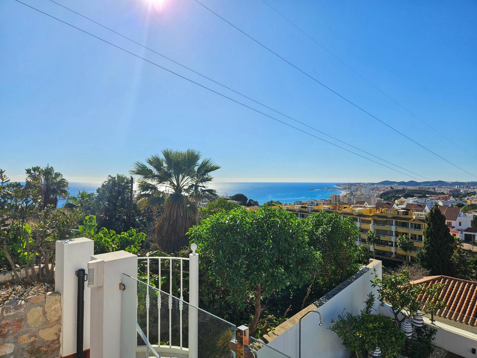 Villa Three Bedroom With Private Pool In Torreblanca Fuengirola