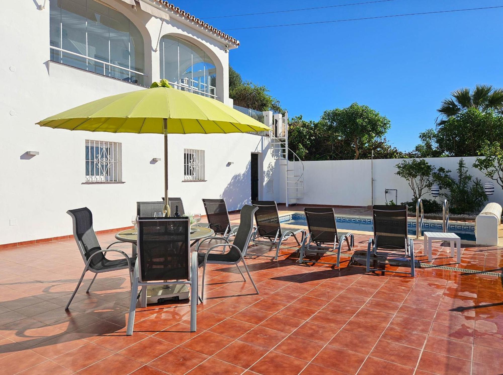 Villa Three Bedroom With Private Pool In Torreblanca