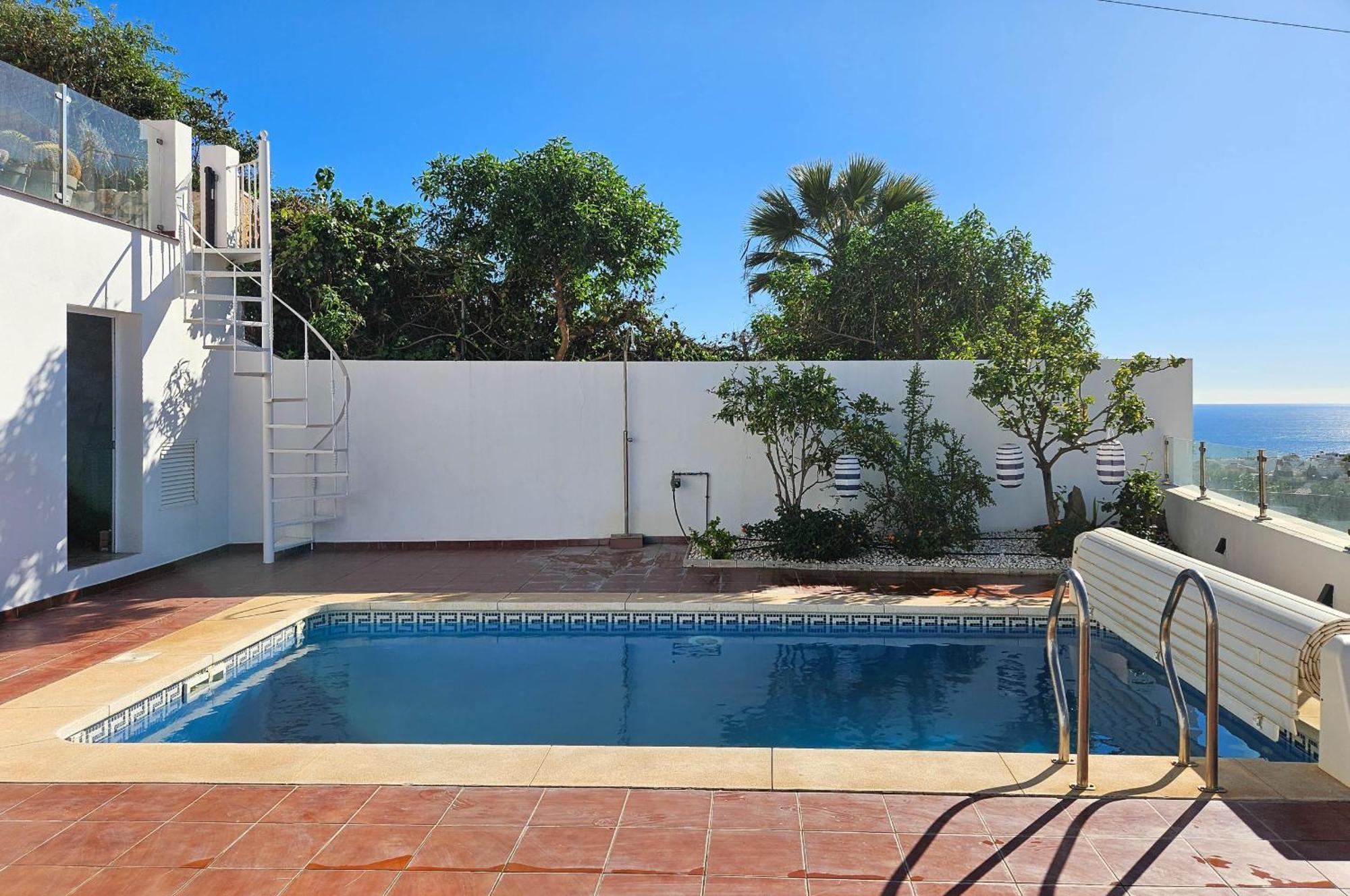 Three Bedroom With Private Pool In Torreblanca *