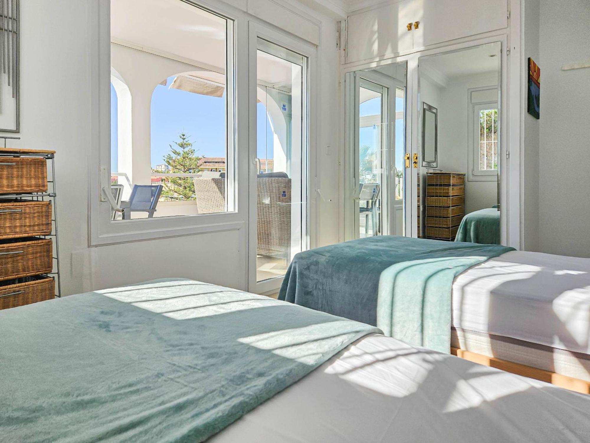 Villa Three Bedroom With Private Pool In Torreblanca Fuengirola
