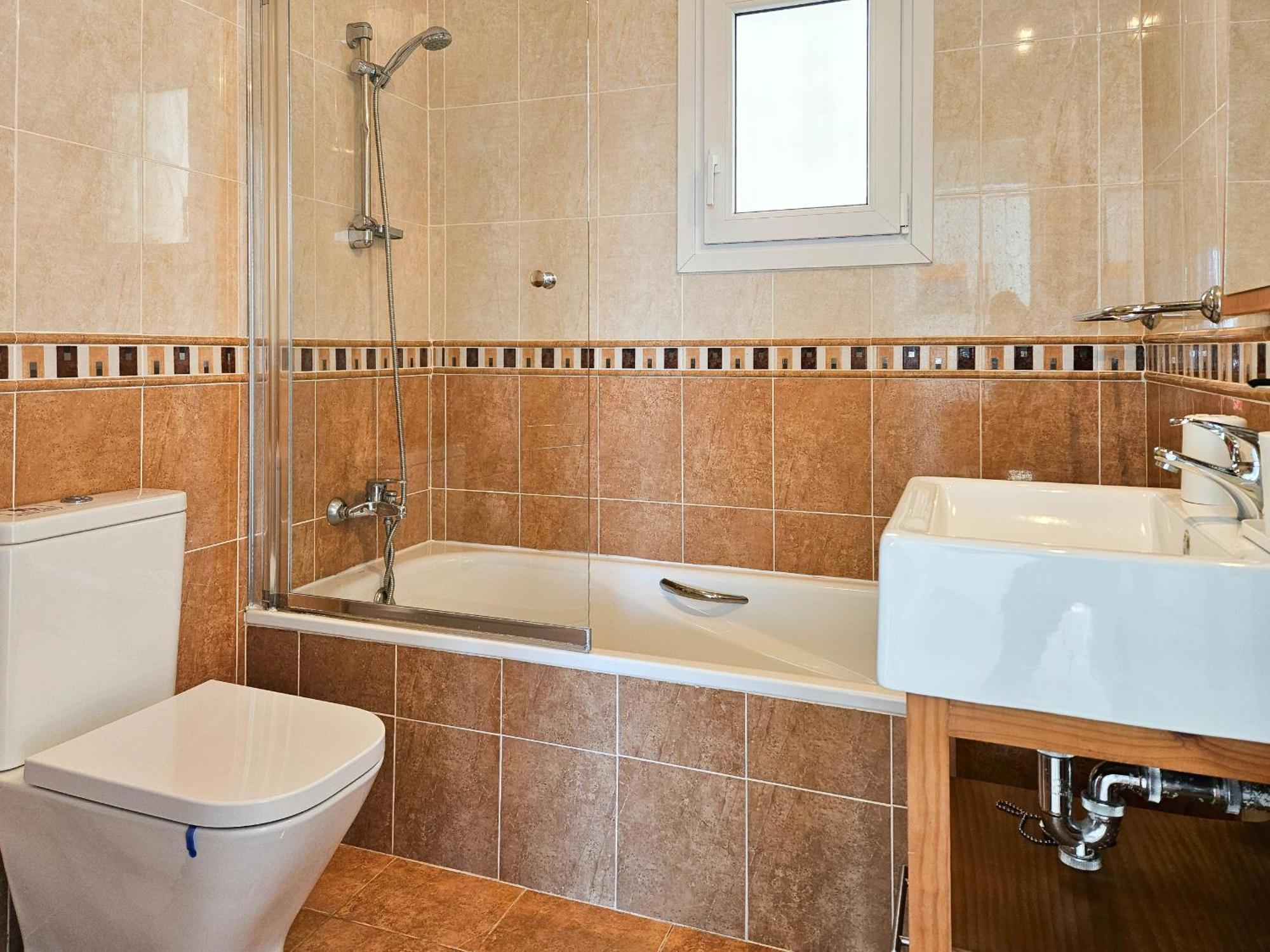 Three Bedroom With Private Pool In Torreblanca Villa *