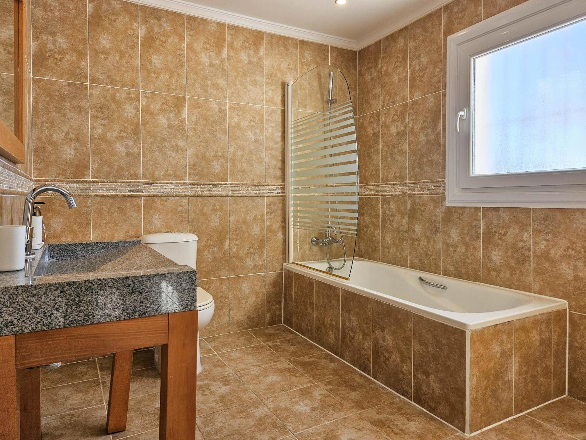 Three Bedroom With Private Pool In Torreblanca Villa *